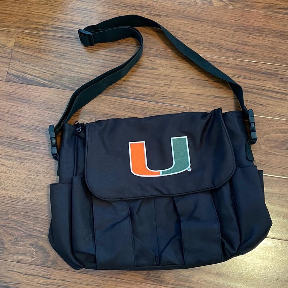 UM Messenger Shoulder Bag